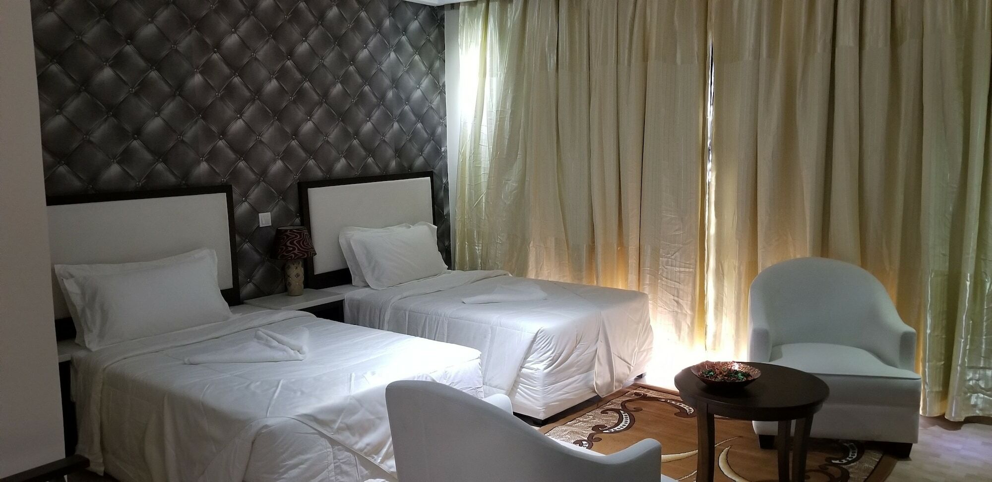 Metzy Residence Hotel Serrekunda Dış mekan fotoğraf